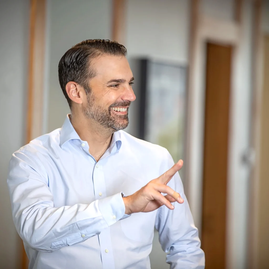 Media item displaying Home